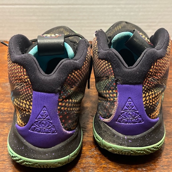 Vintage Nike Kyrie 4 Mamba Mentality Size 11.5 - Picture 10 of 12